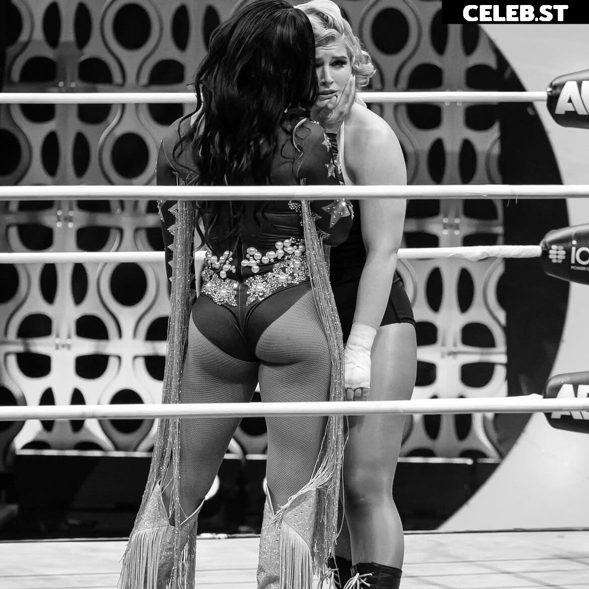 WWE Sasha Banks | Mercedes Moné Image 9861441
