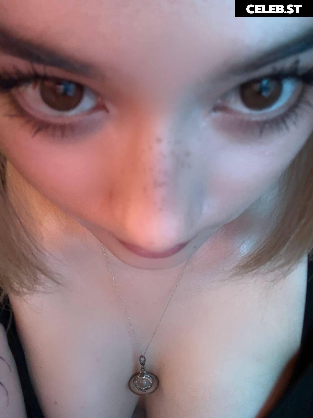 JadeyAnh | vylerria Image 9861409