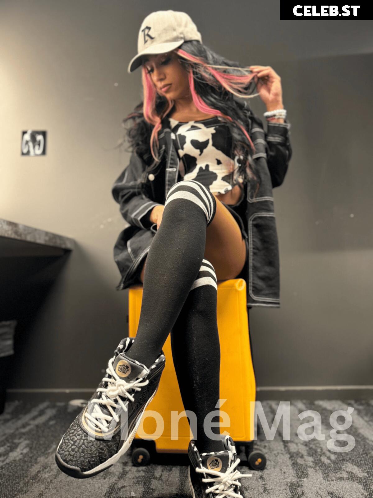 WWE Sasha Banks | Mercedes Moné Image 9861436
