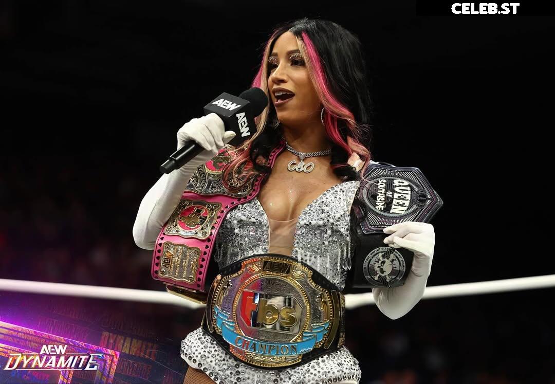 WWE Sasha Banks | Mercedes Moné Image 9861422