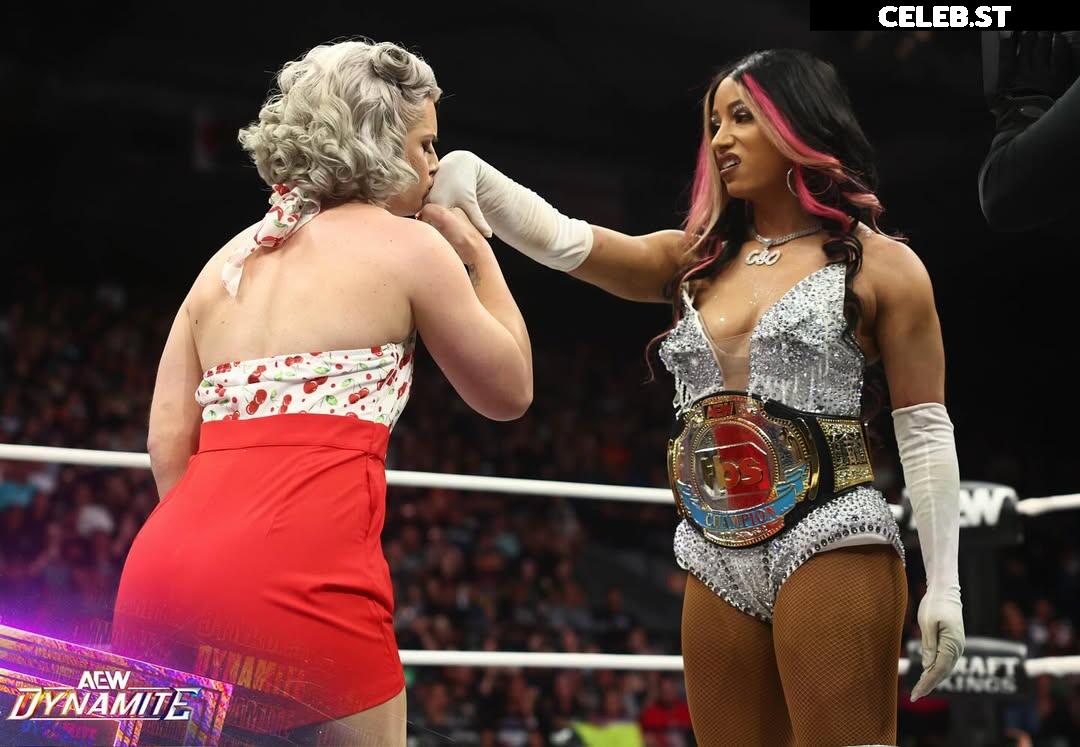 WWE Sasha Banks | Mercedes Moné Image 9861425