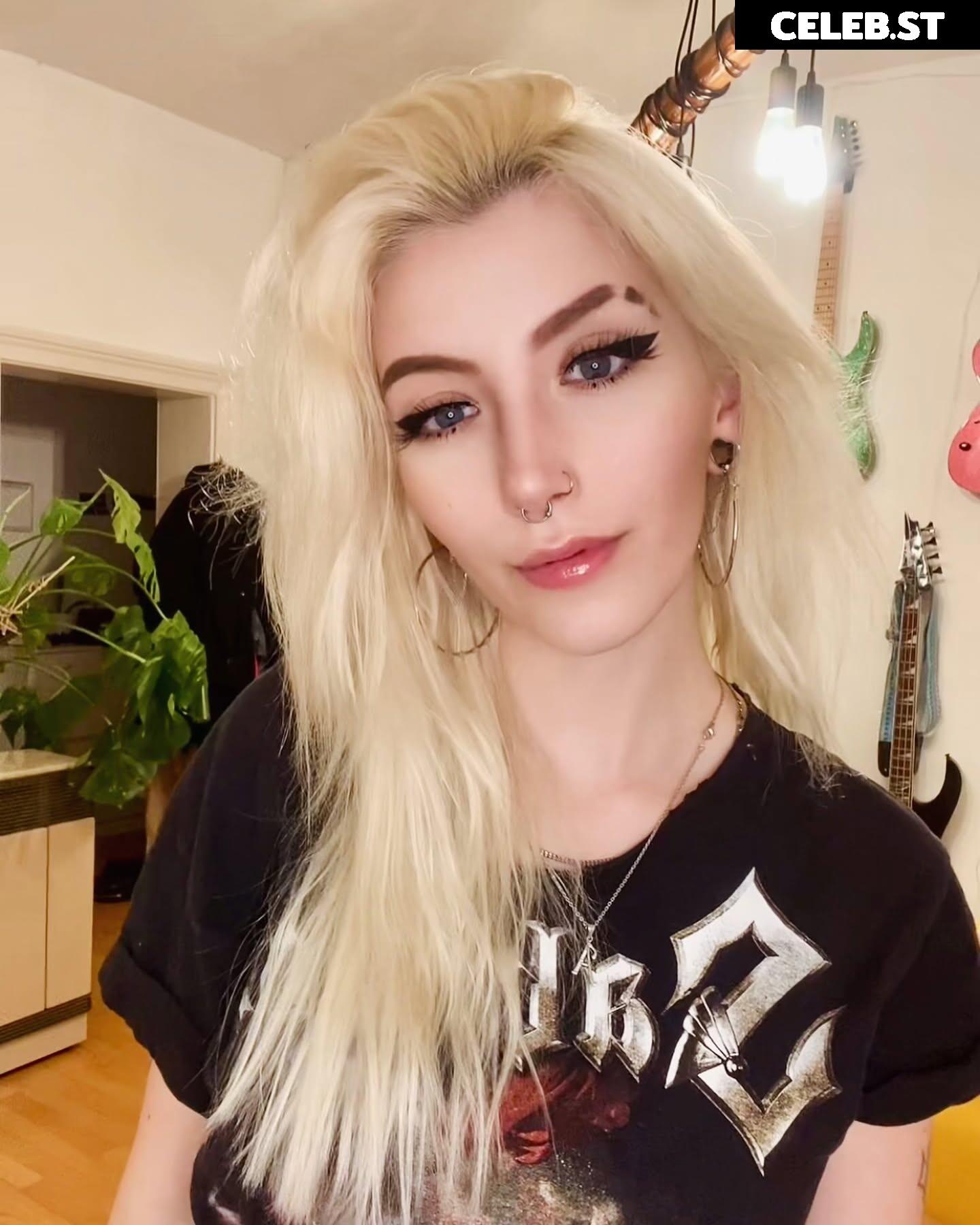 Women of Metal Image 9861704