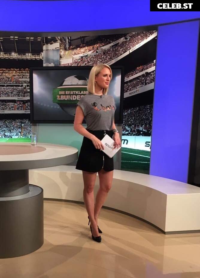 Sports tv hosts/reporters Image 9861669