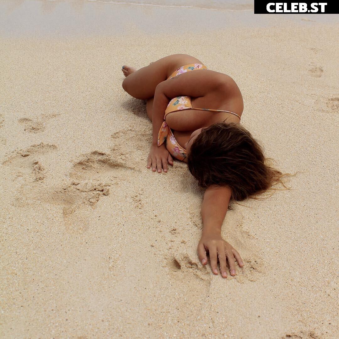 Clara Gomez/ Claraatwork Image 9861384