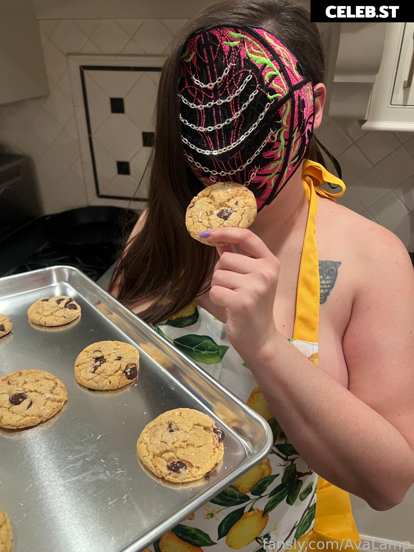 Ava Lamp Image 9861278