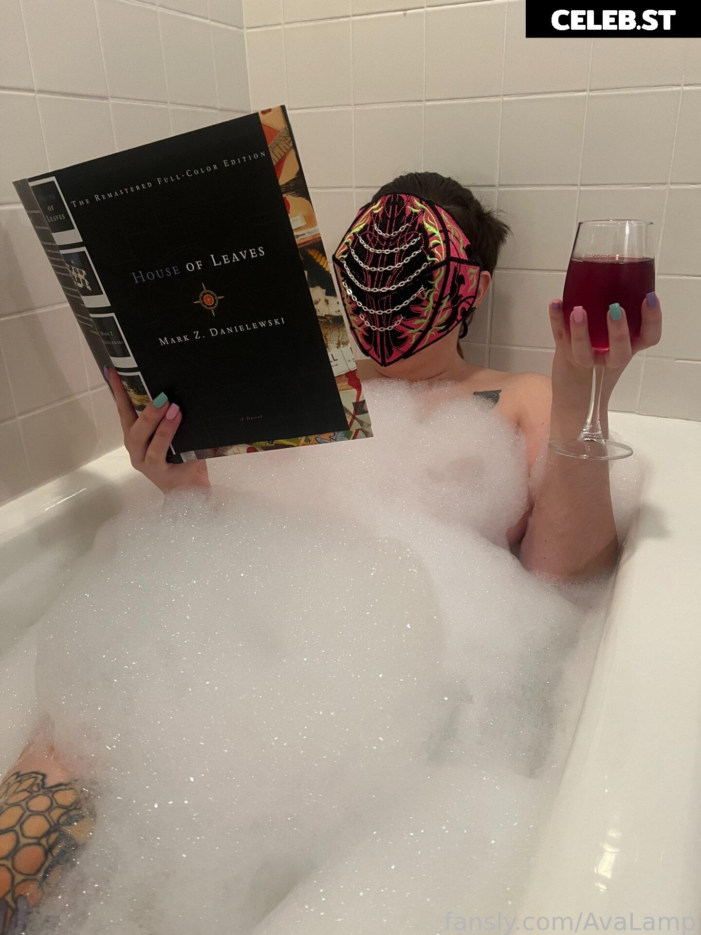 Ava Lamp Image 9861272