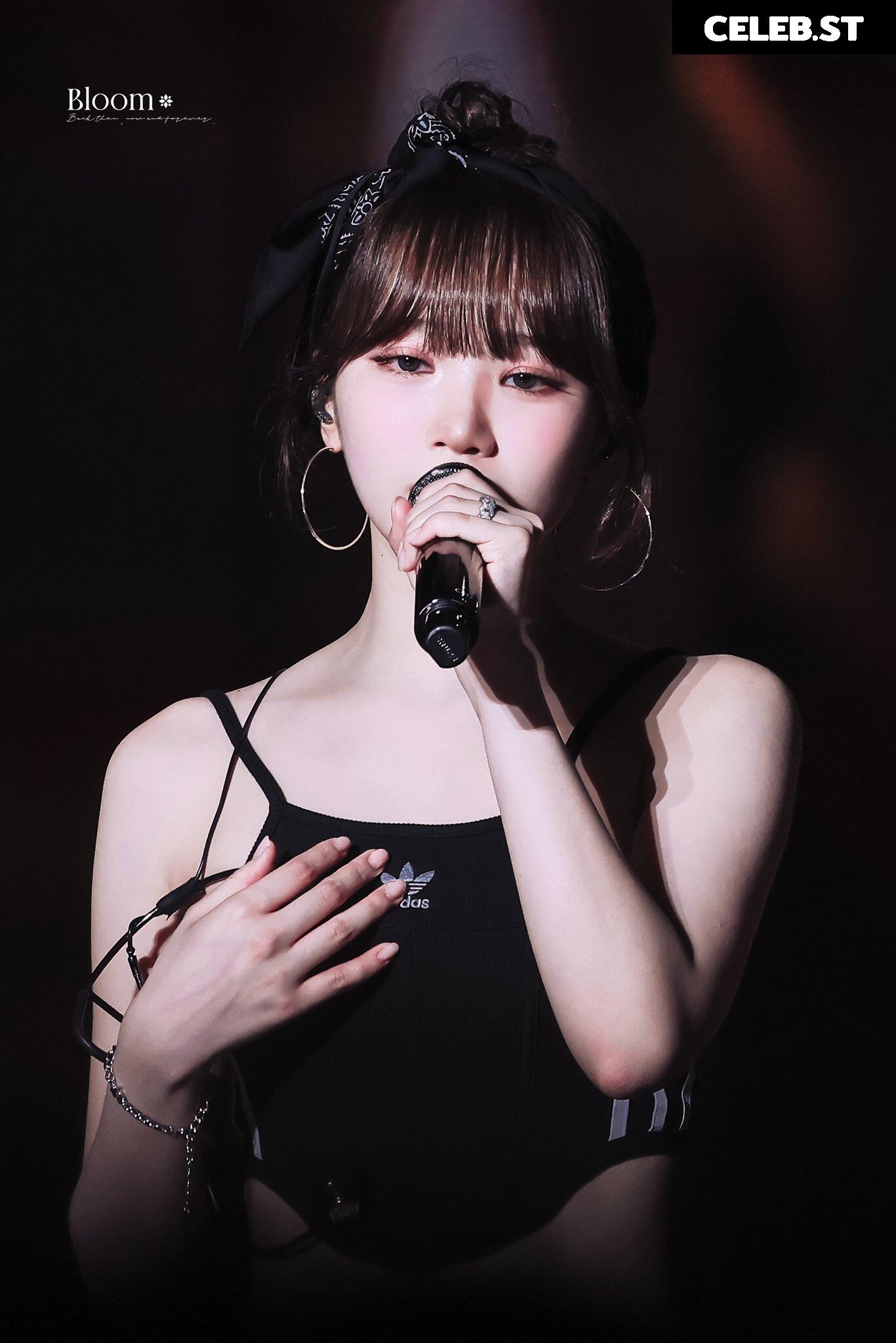 Kim Chaewon 김채원 [Le Sserafim] Image 9862689