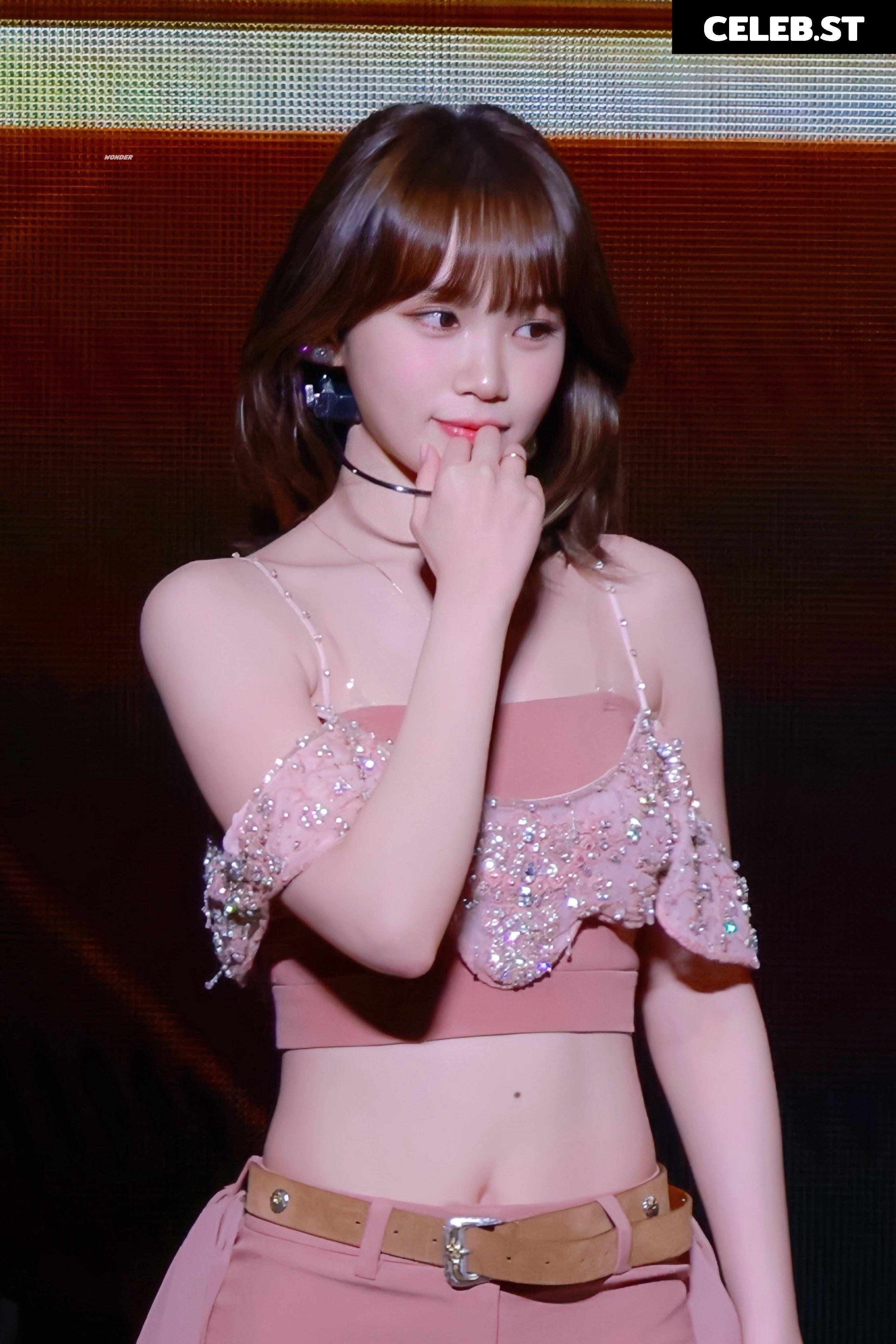 Kim Chaewon 김채원 [Le Sserafim] Image 9862676