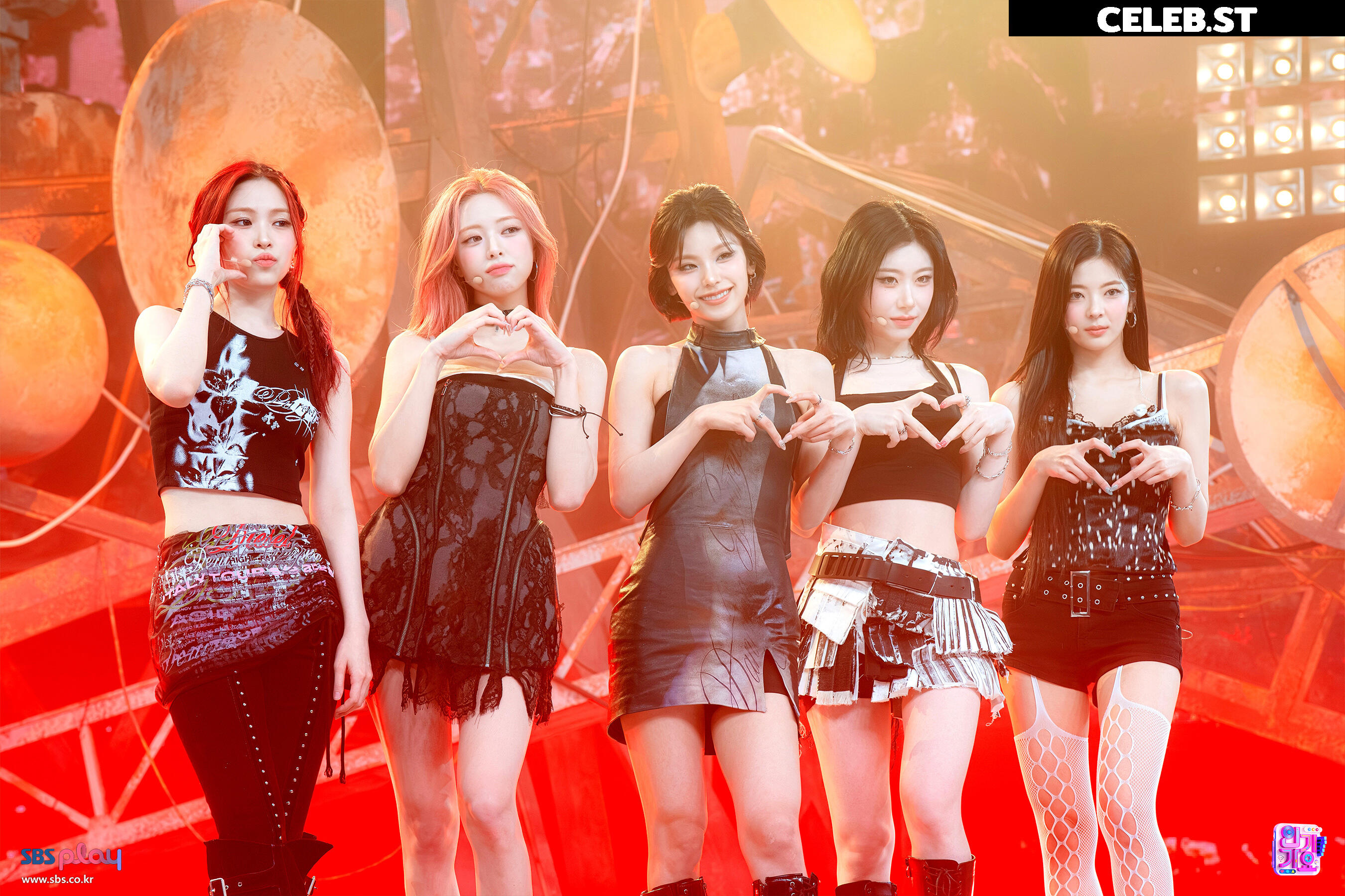 Chaeryeong - ITZY (채령) Image 9863541