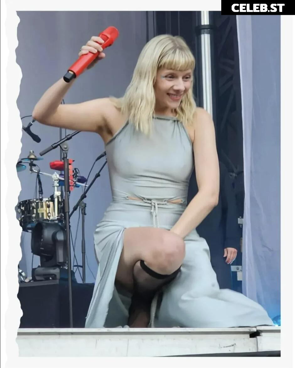 Aurora Aksnes (singer) Image 9863494