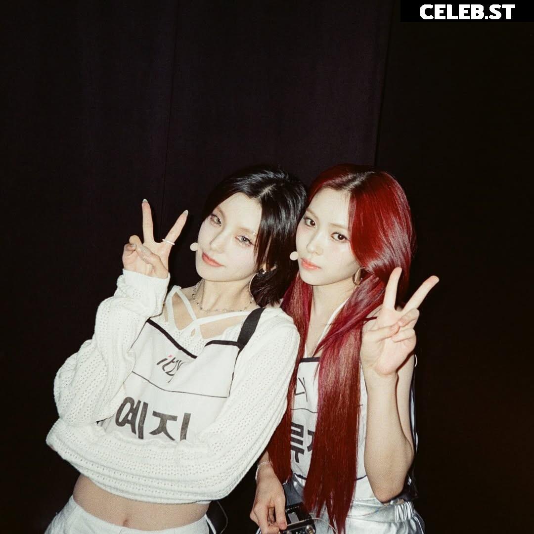Yeji - ITZY (예지, Hwang Ye-ji) Image 9863464