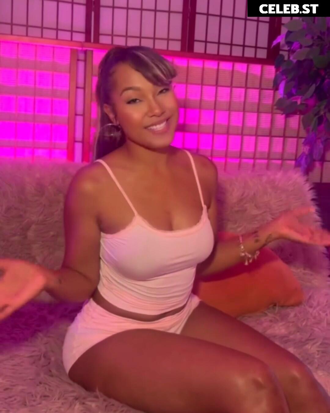 Parker McKenna Posey Image 9863791