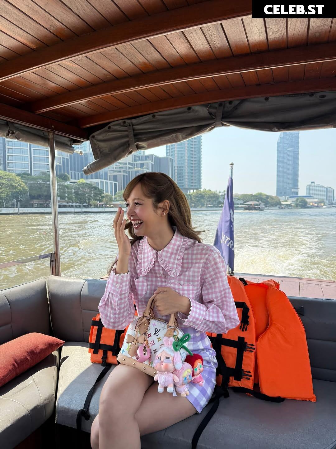 Lisa | BLΛƆKPIИK (Blackpink) Image 9863733