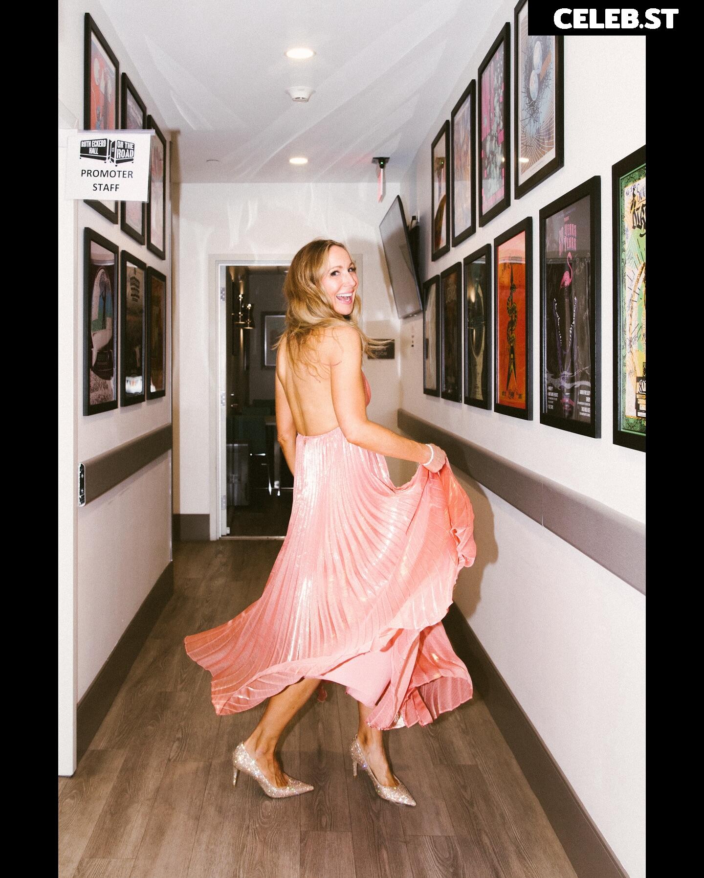 Nikki Glaser Image 9863684