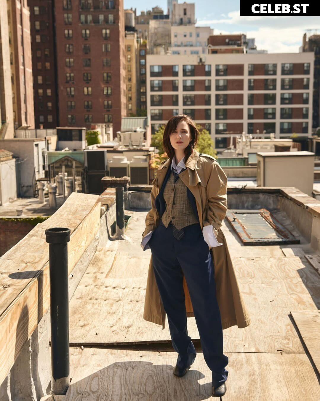 Rachel Brosnahan (Marvelous Mrs. Maisel) Image 9863610