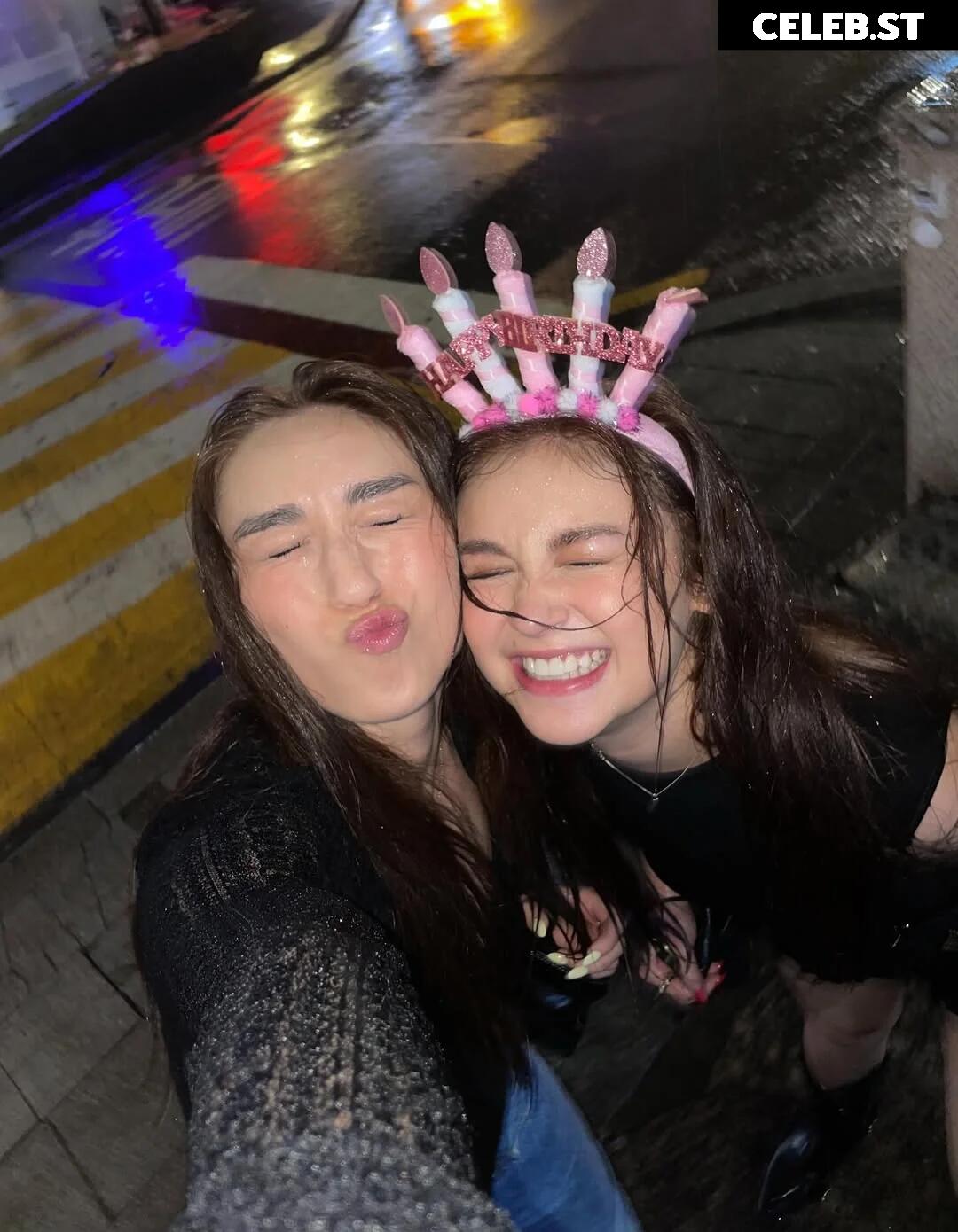 Anna Cathcart Image 9863195