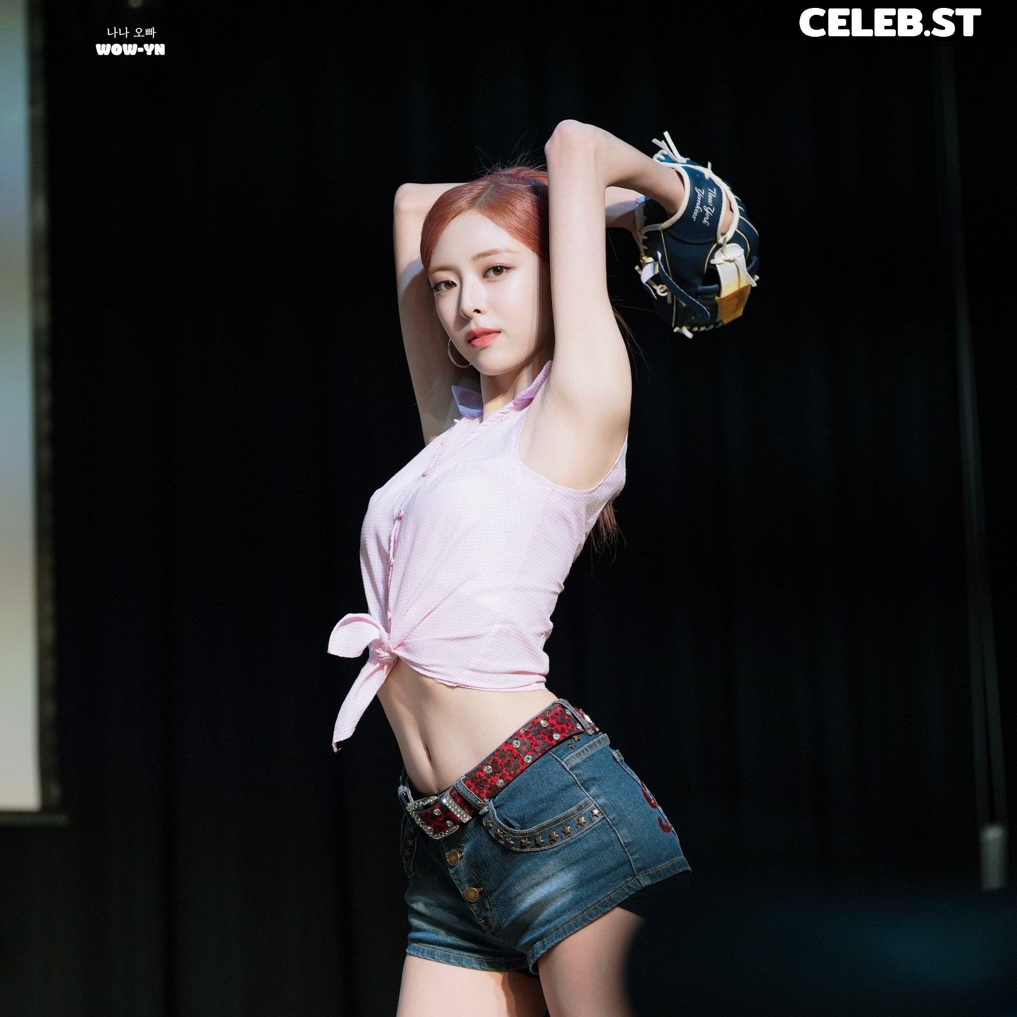 Yuna - ITZY (유나, Shin Yu Na) Image 9863131