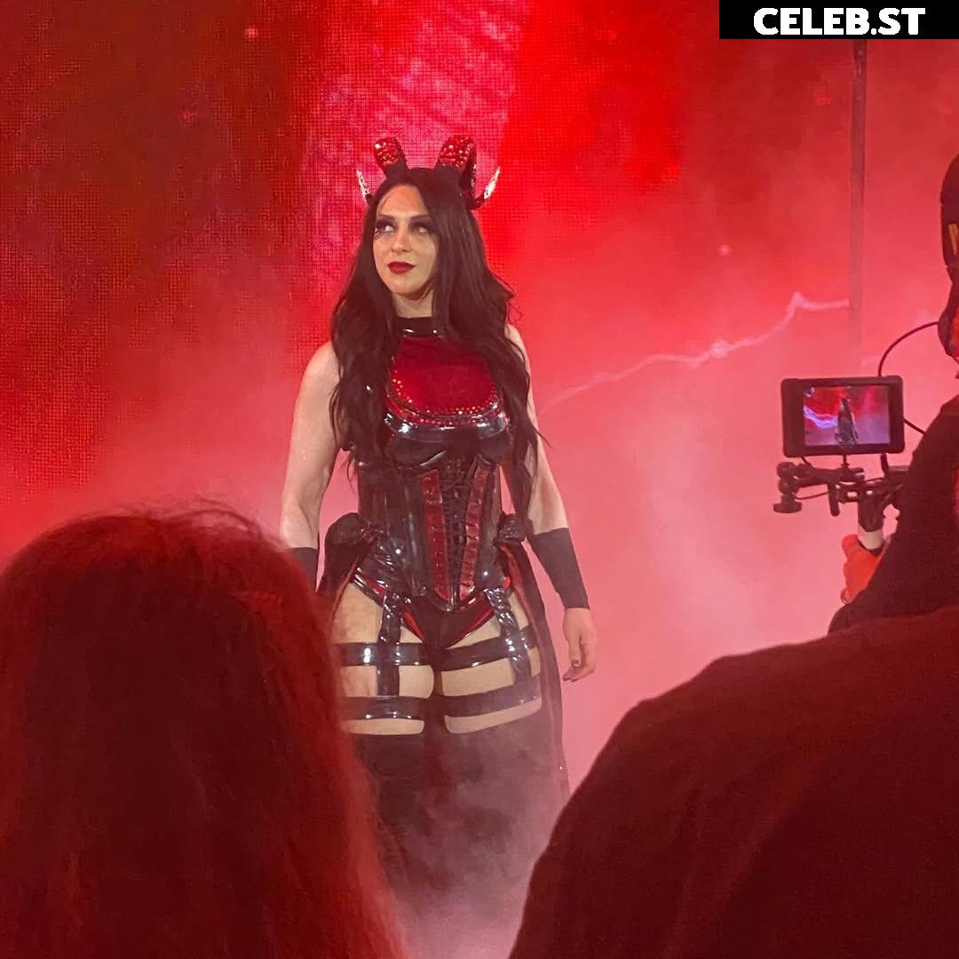 Stephanie vaquer Image 9863272