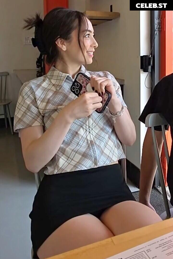 Sakura Shymko / sakurashymko Image 9860597