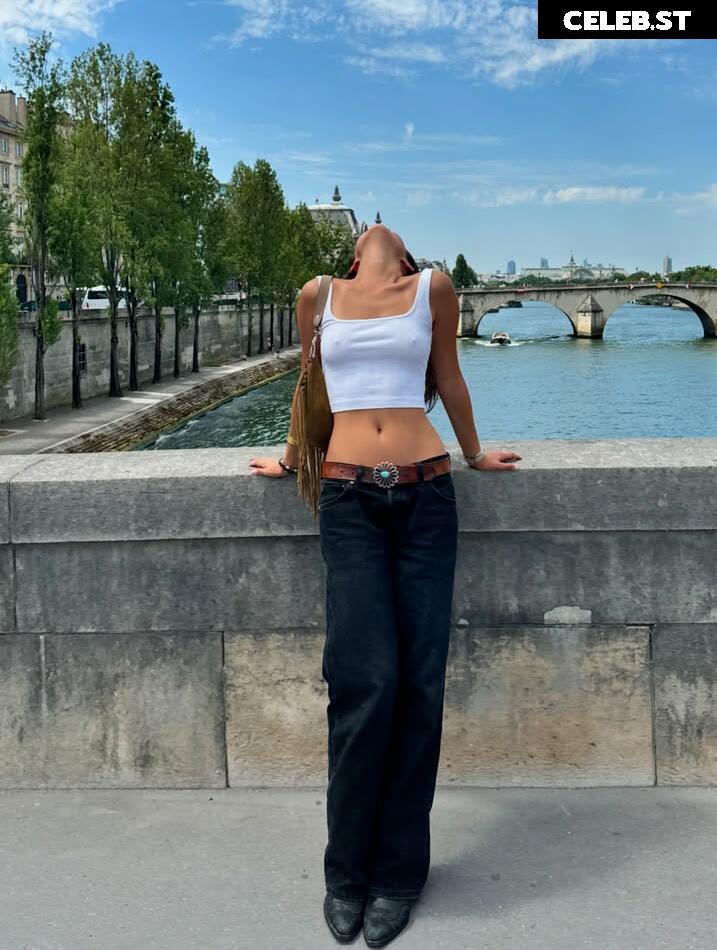 Lily Chee Image 9851916