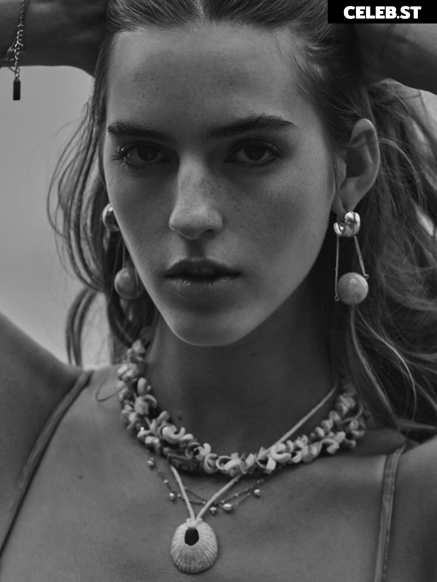 Emily Feld - emily.feld Image 9859895