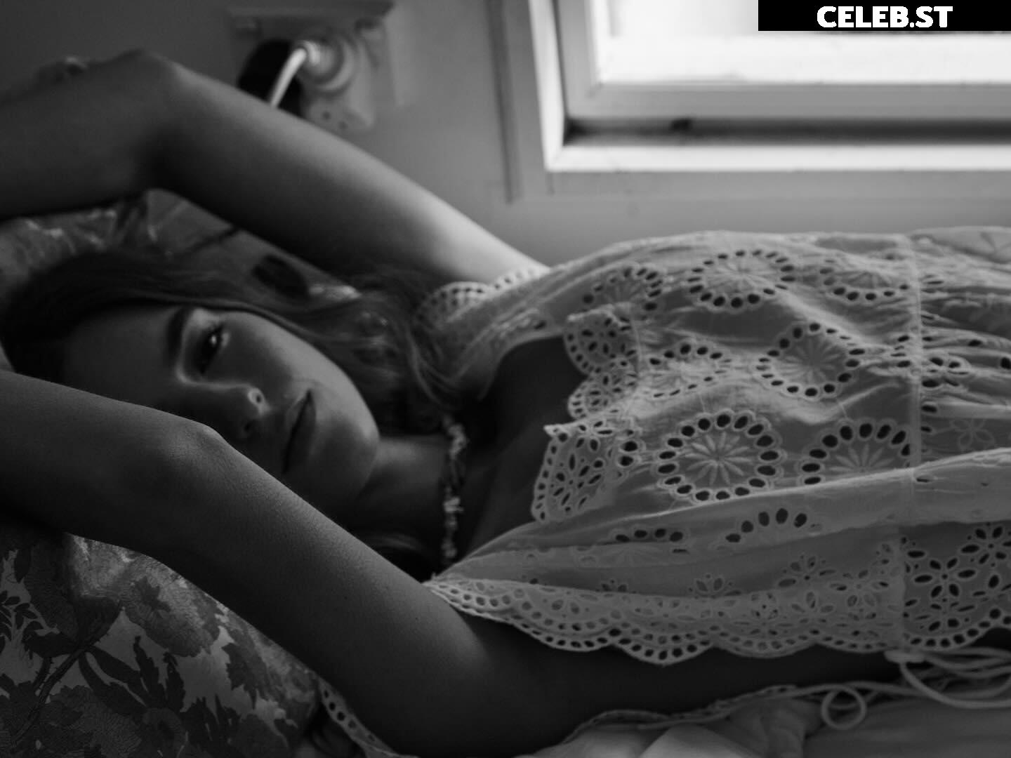 Emily Feld - emily.feld Image 9859859