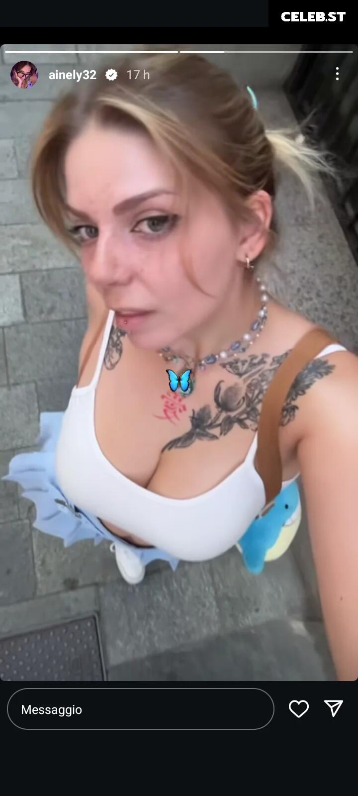 ainely / ainely32 [Busty Italian] Image 9859963