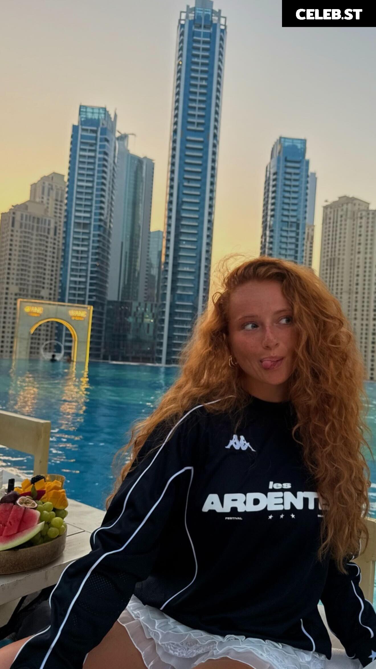 ilonaaln Image 9858143