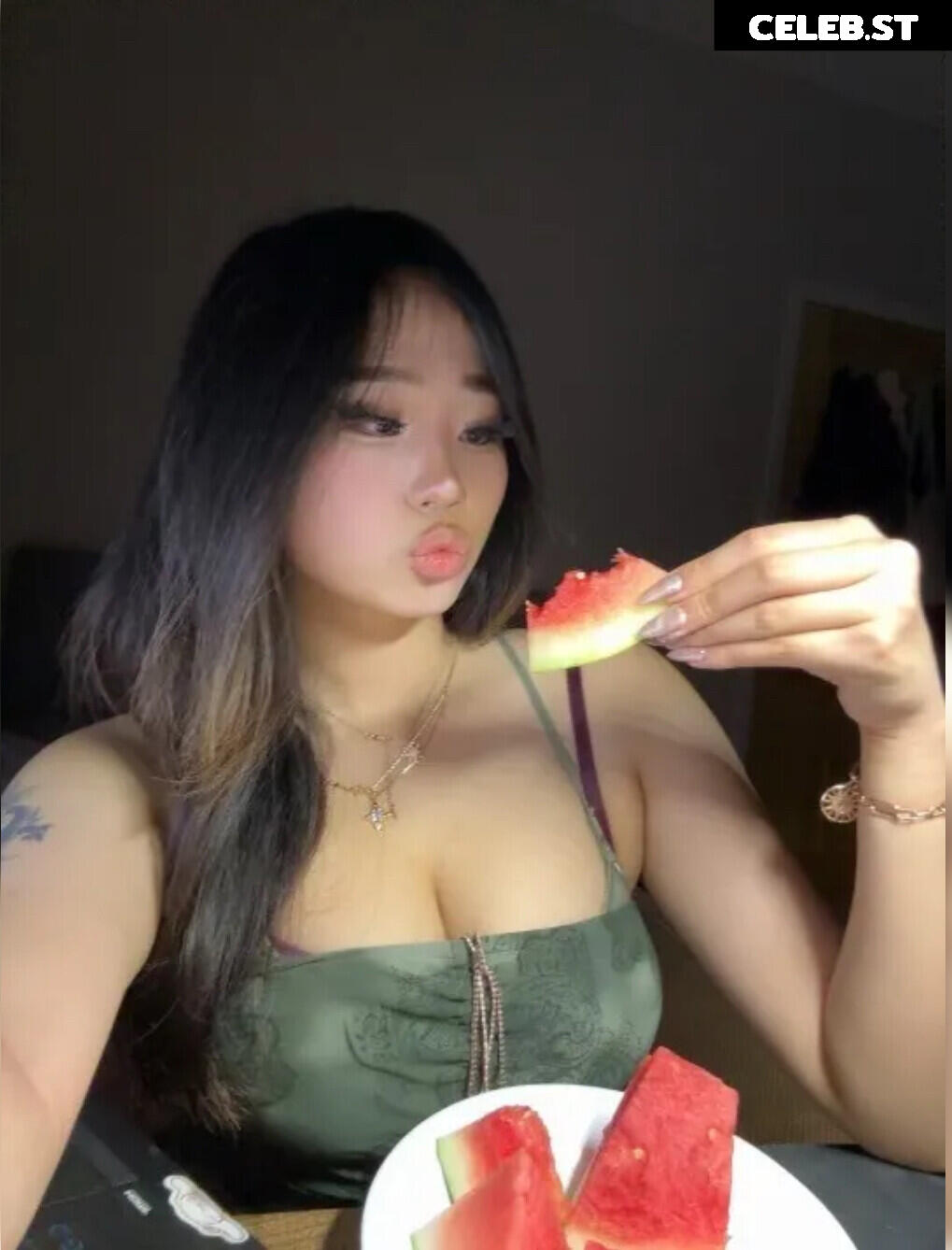 Annie Zheng Image 9848780