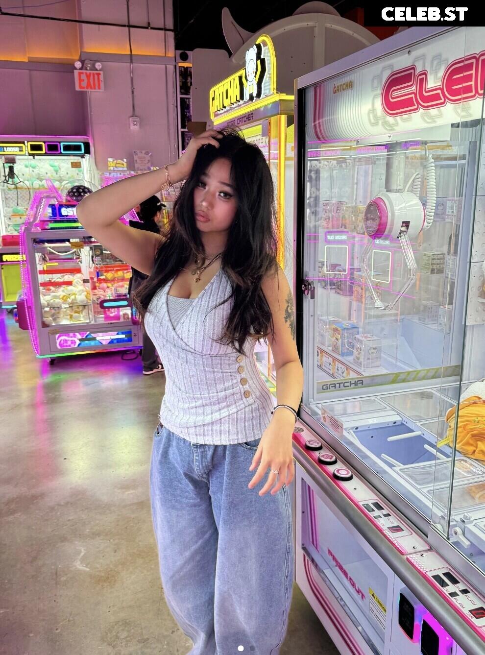 Annie Zheng Image 9848989