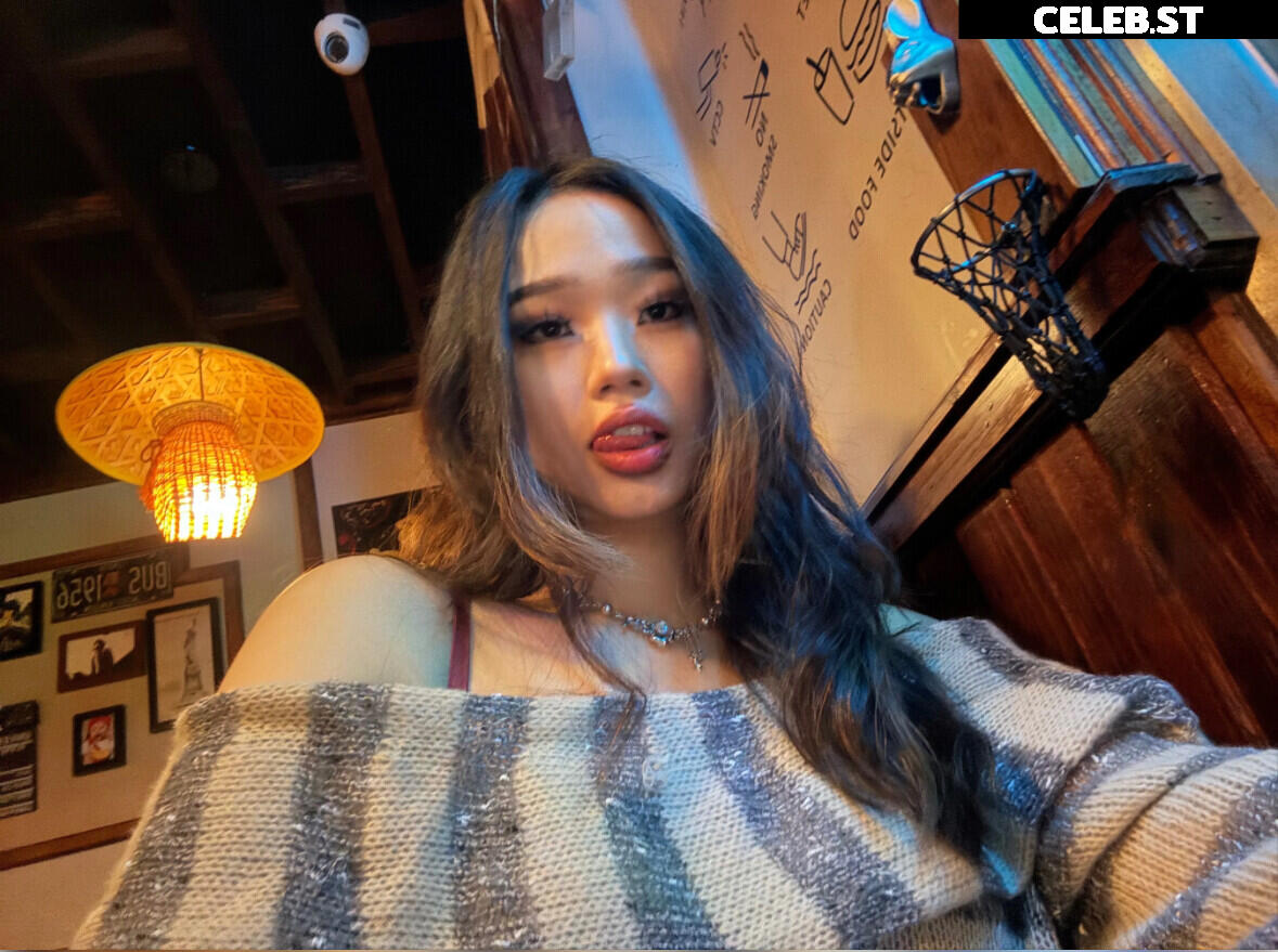 cellow111 | annie zheng Image 9833655