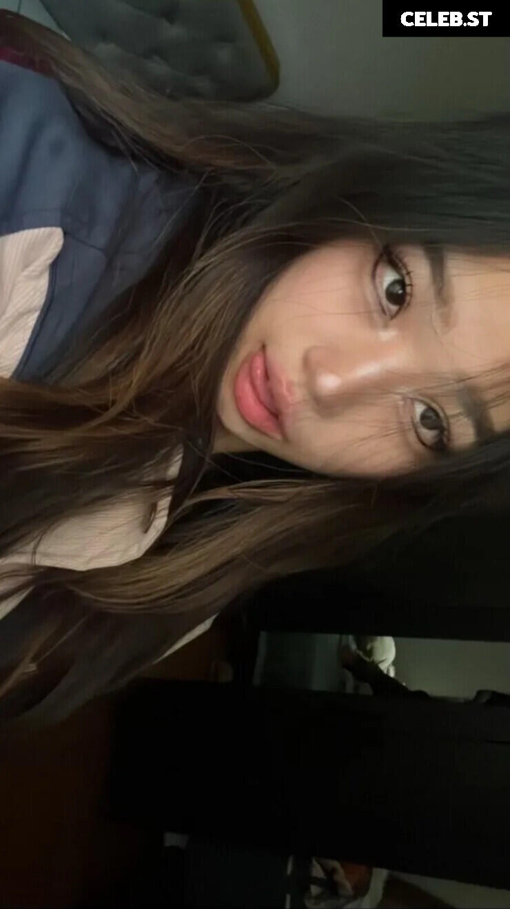 cellow111 | annie zheng Image 9833605