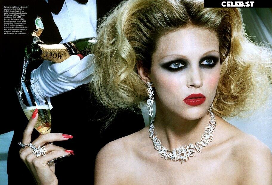 Anja Rubik Image 9826804