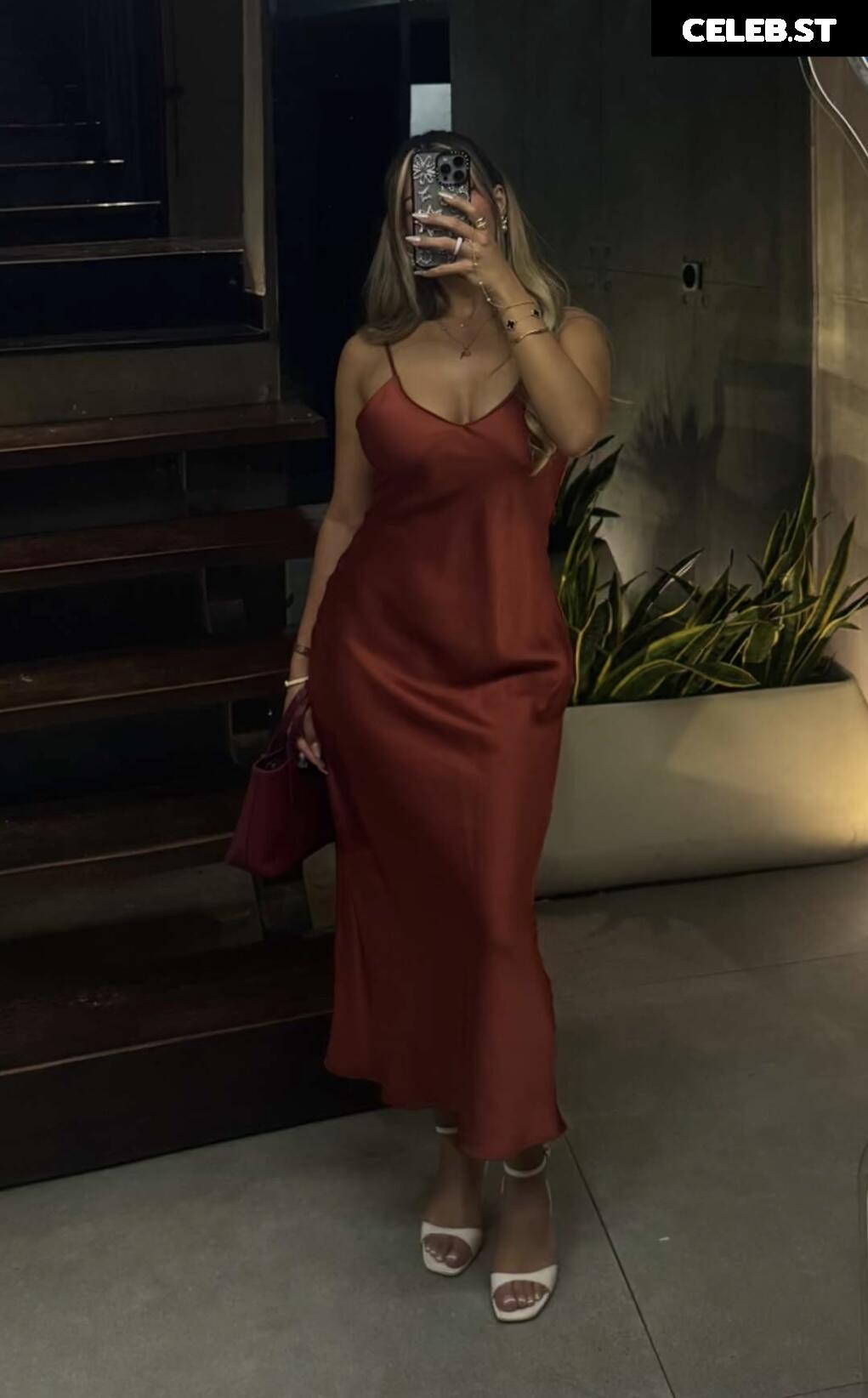 Almira Azemi Image 9823549
