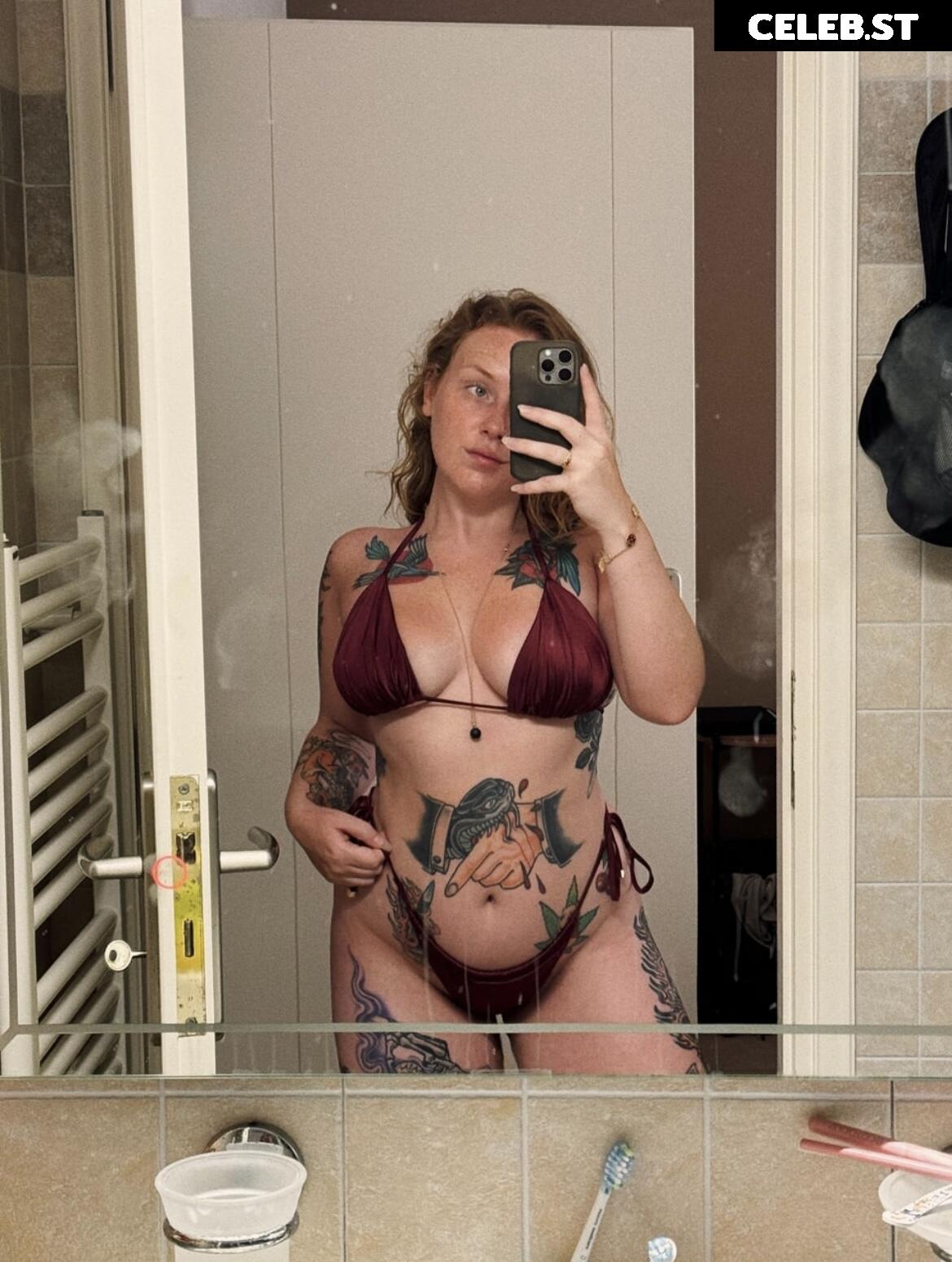 Fiona.Georgina Image 9823264