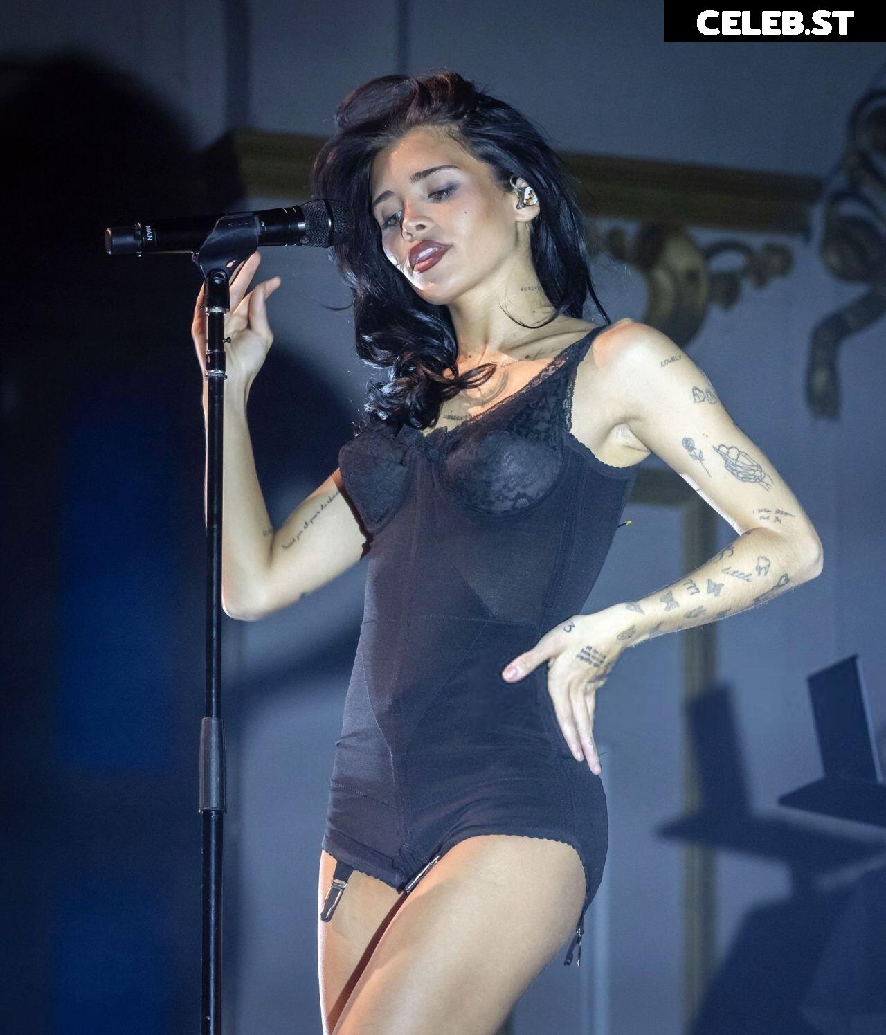 Nessa Barrett Image 9816873