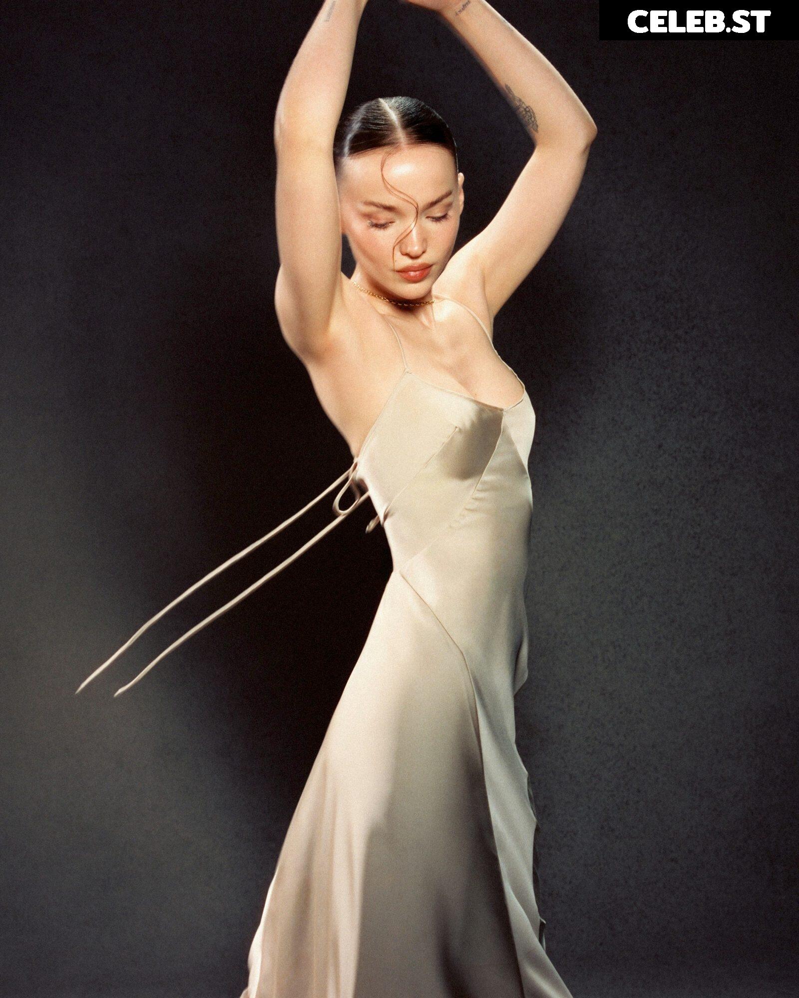 Dove Cameron Image 9816663