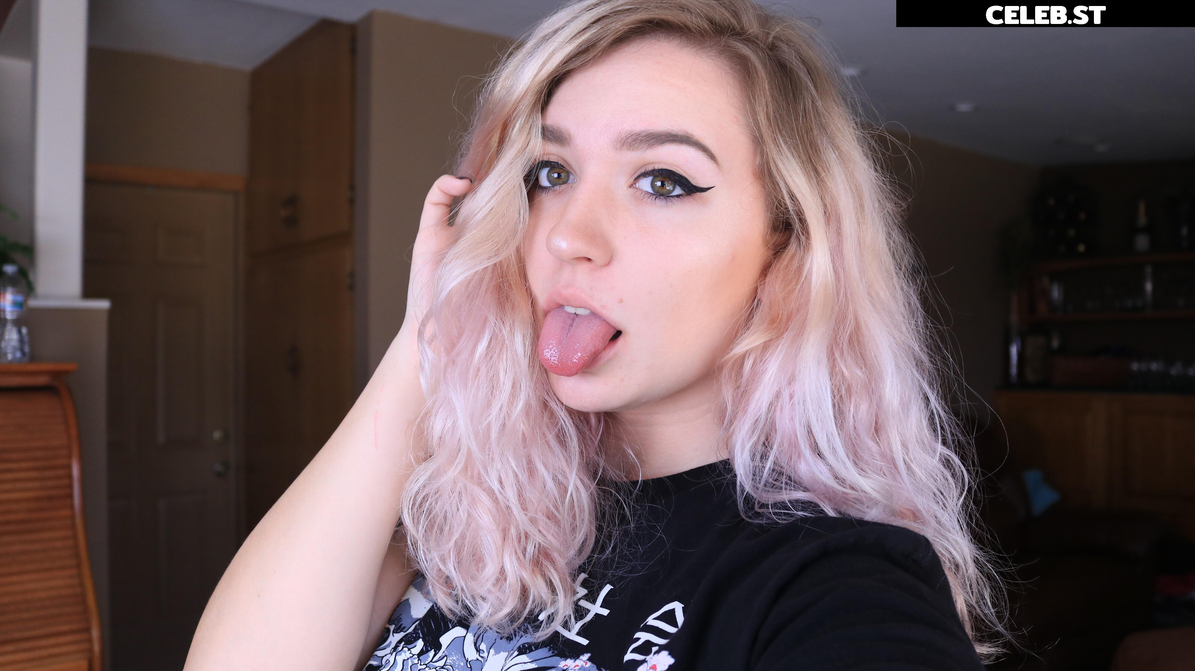 Rose ASMR Image 9817597