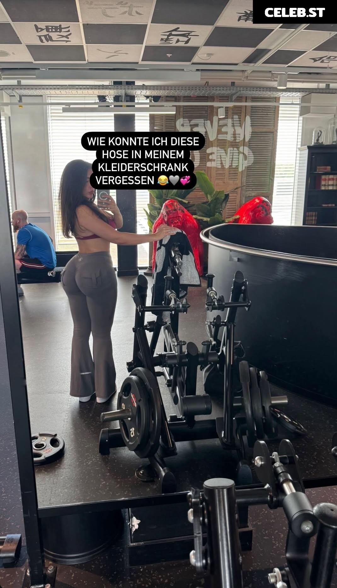 Lya Aylin Image 9818456