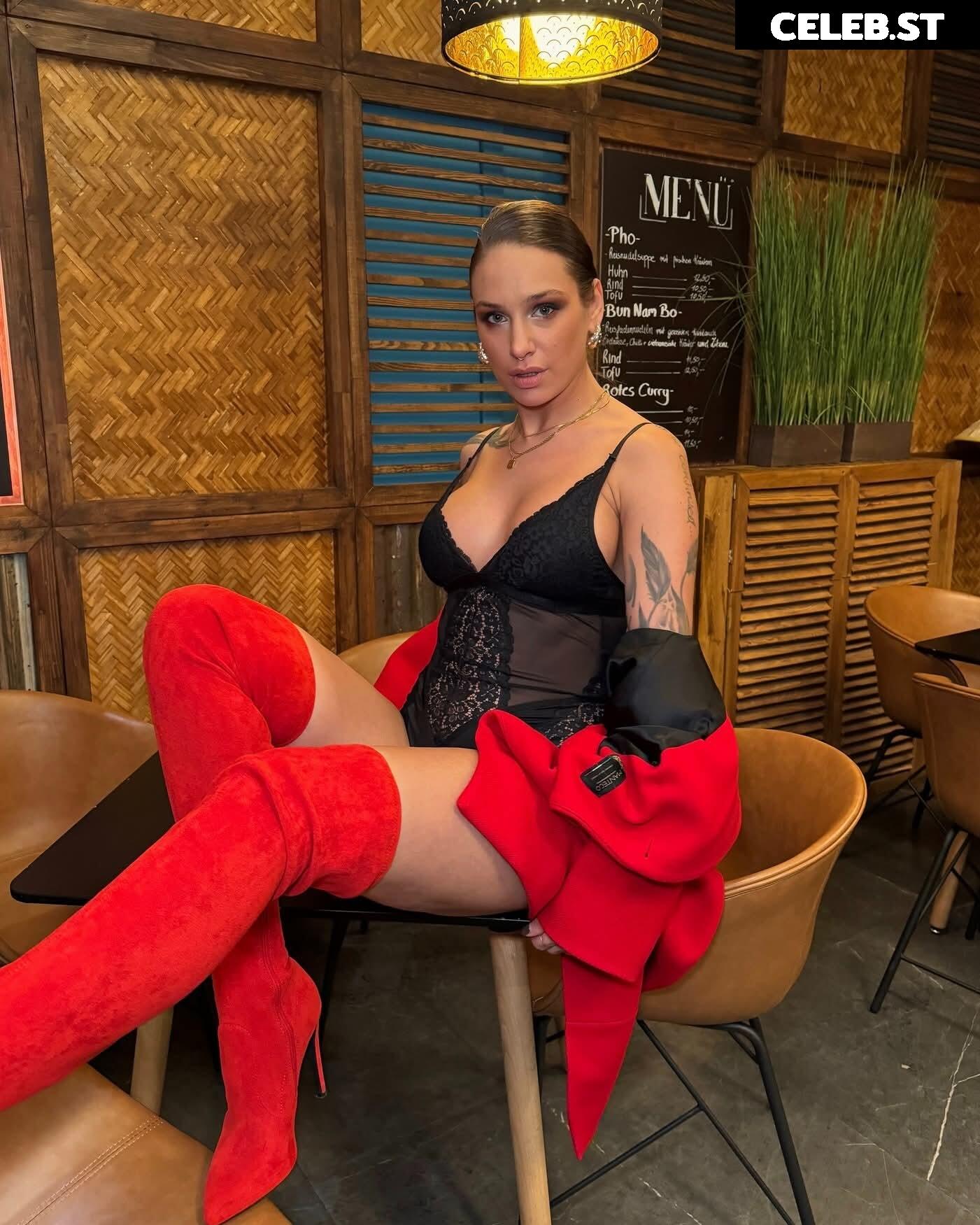 Liza Waschke Image 9804820