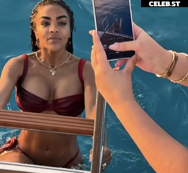 Alicia Awa Image 9800347