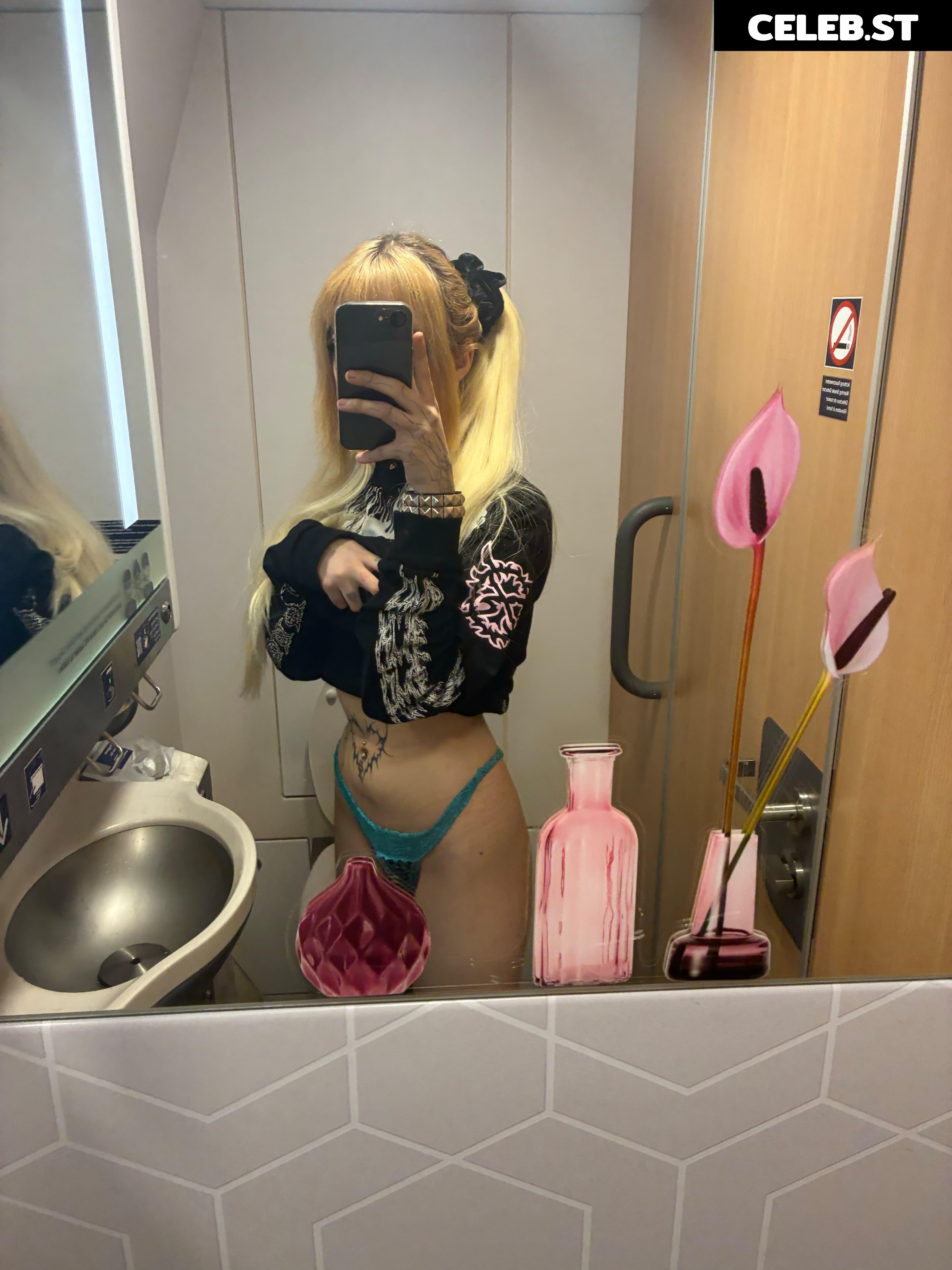 Emowithoutemo Image 9808151