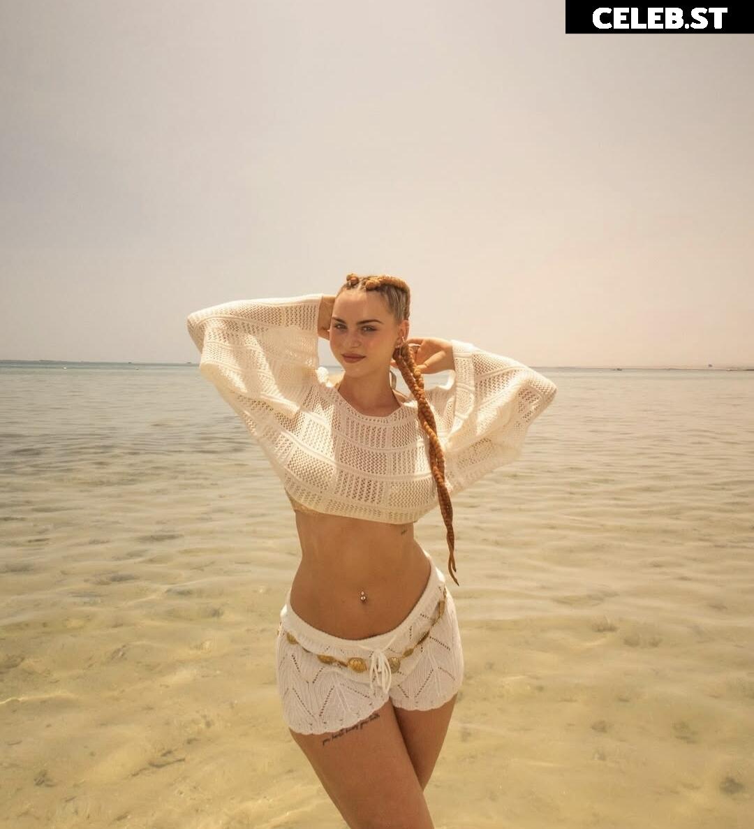 Nika Sofie Image 9970579