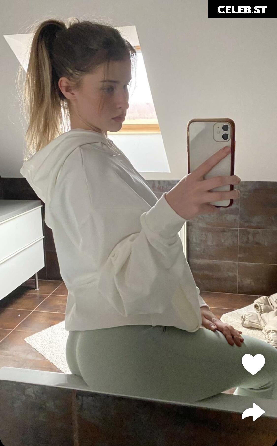 Mira Szalma Image 996230