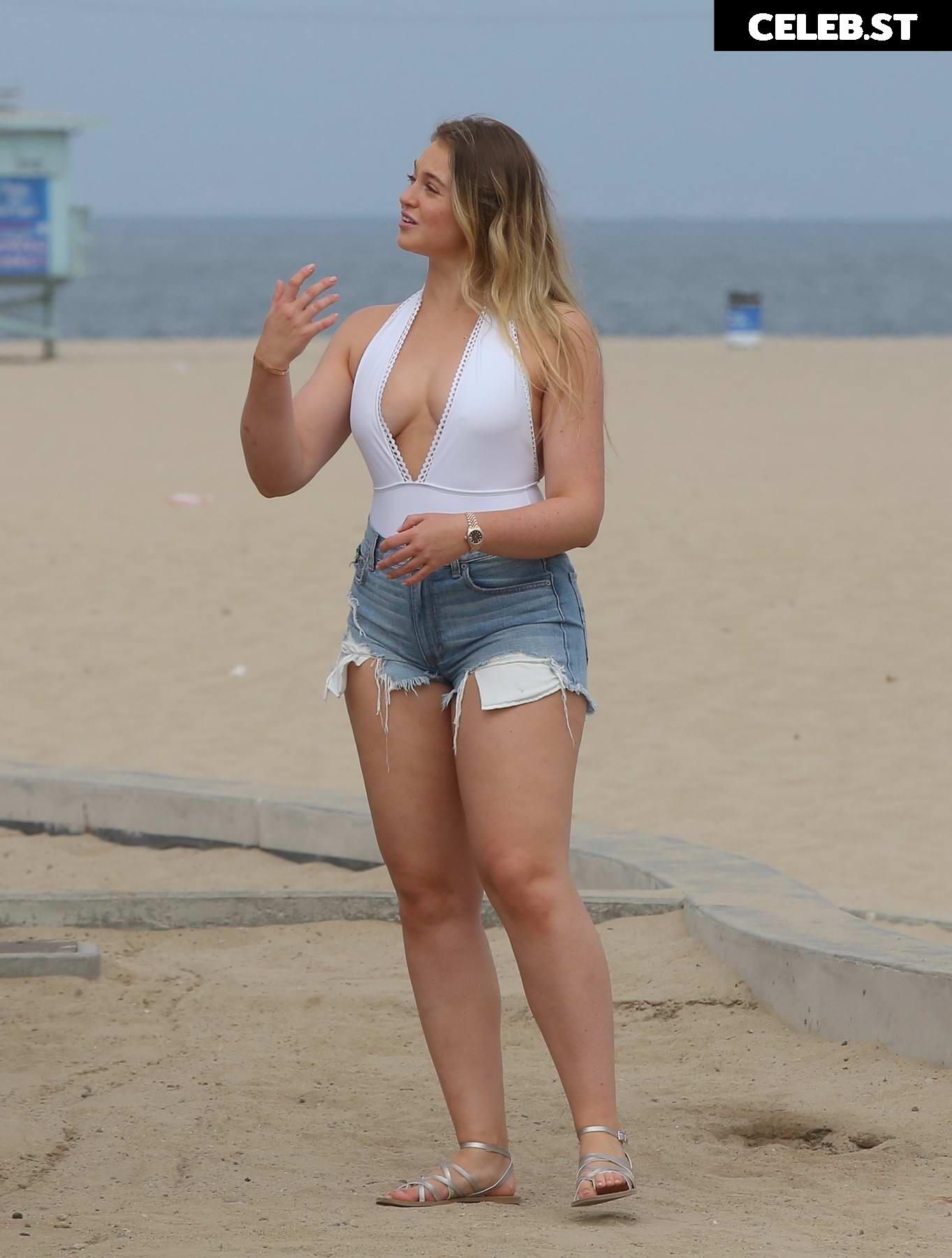 Iskra Lawrence Image 9955933
