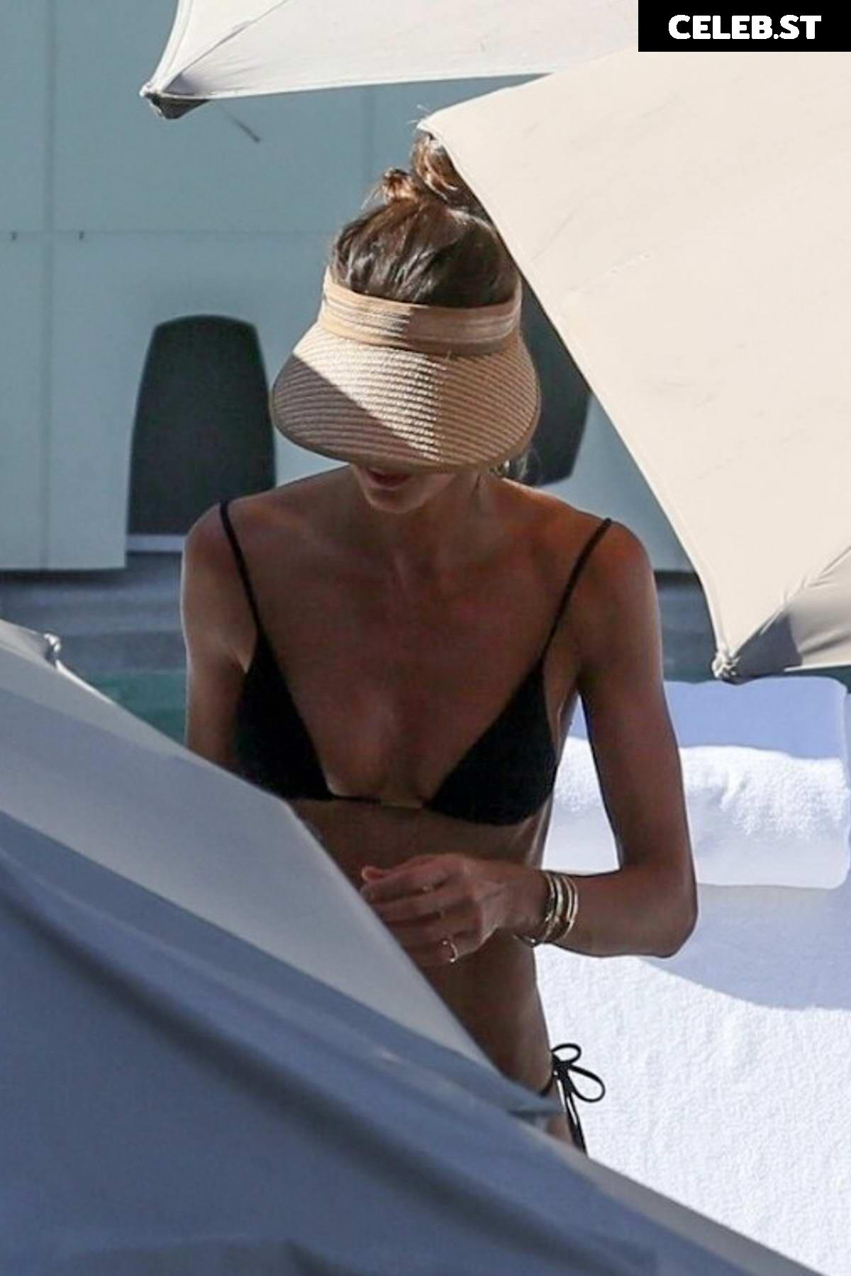 Izabel Goulart Image 9957413