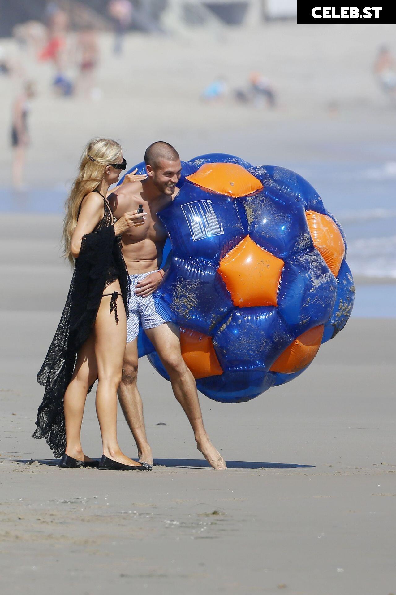 Paris Hilton Image 9951580