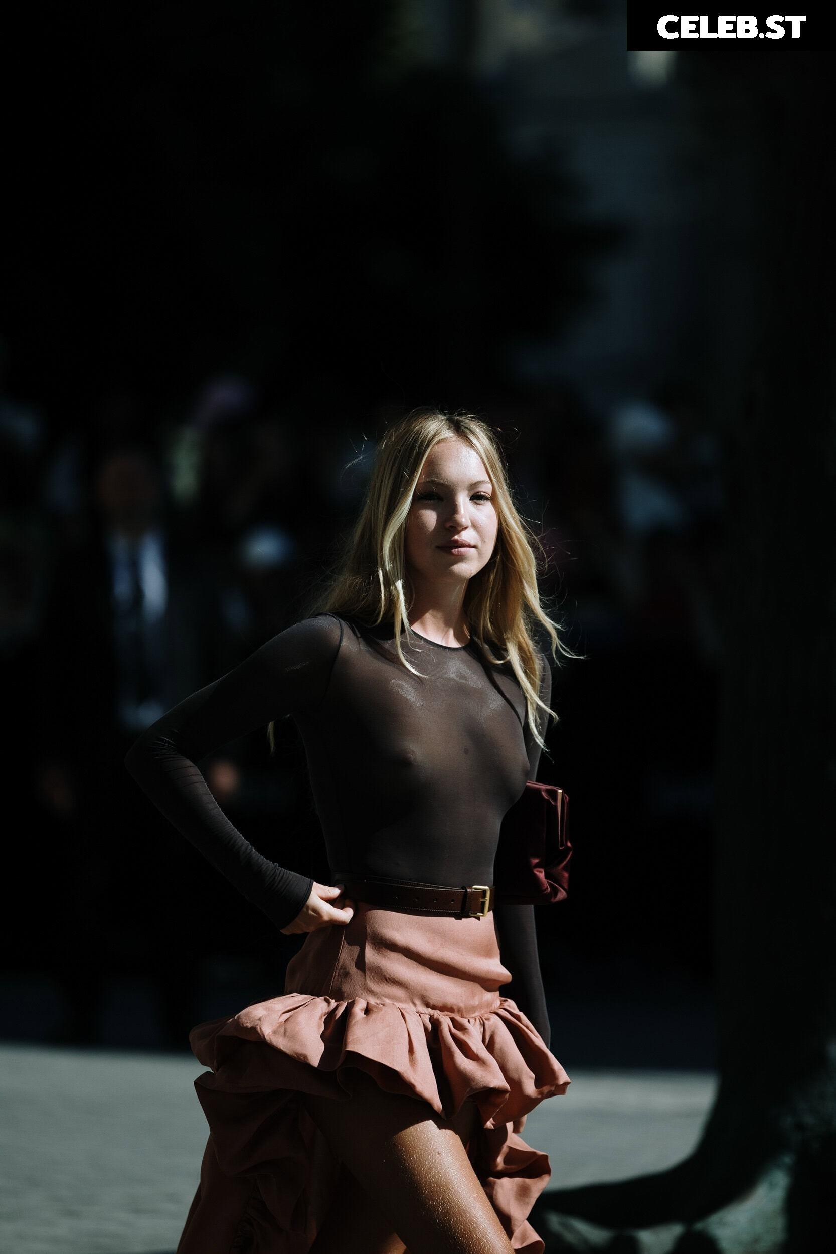Lila Grace Moss Image 9951607