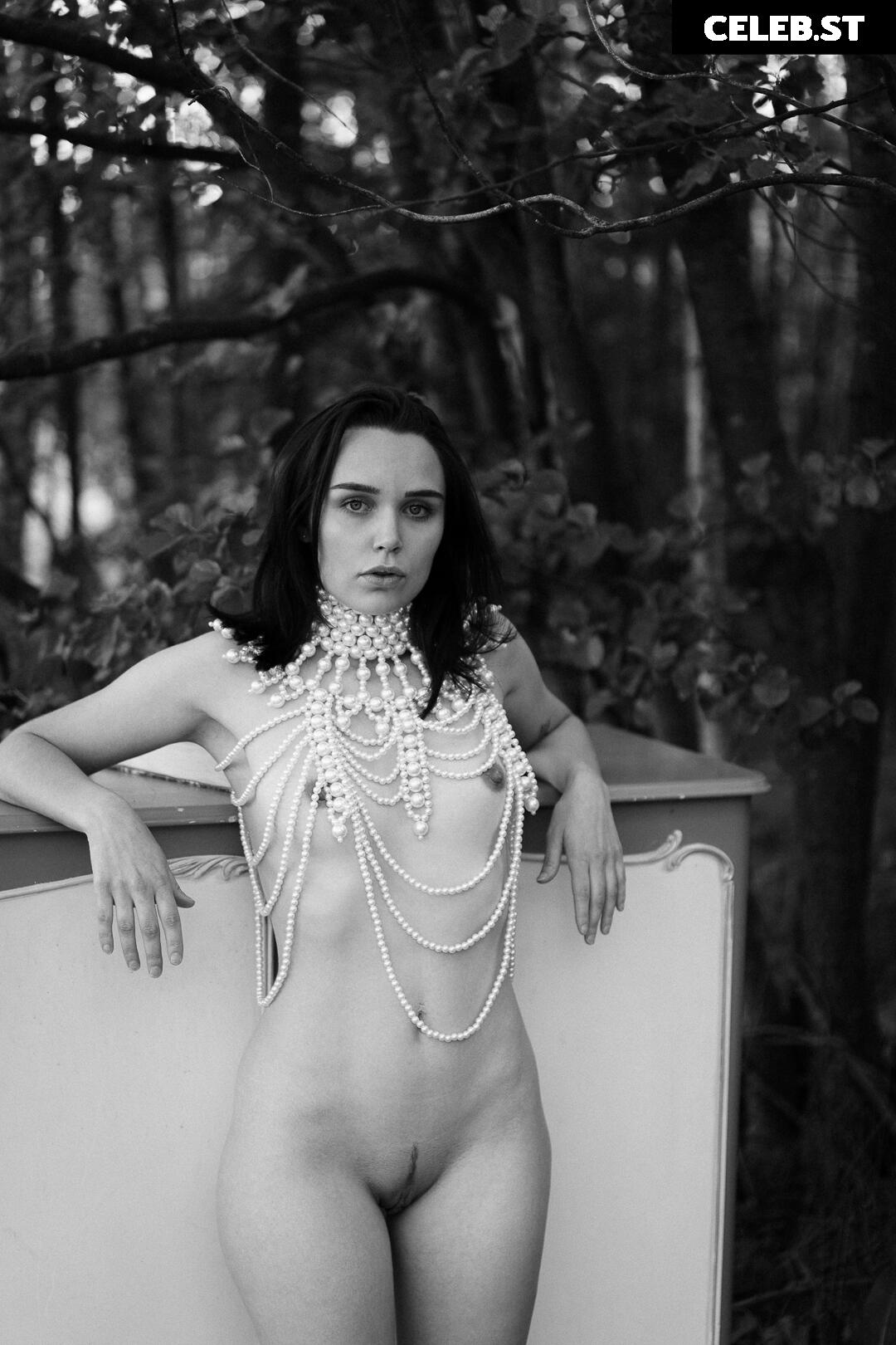 Mrs._Redhead Image 9952561