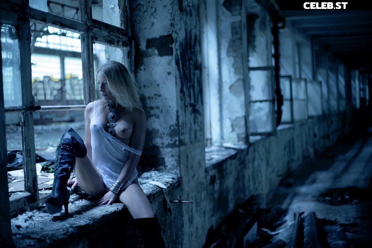 Calvato Photography - Patreon Image 9958700